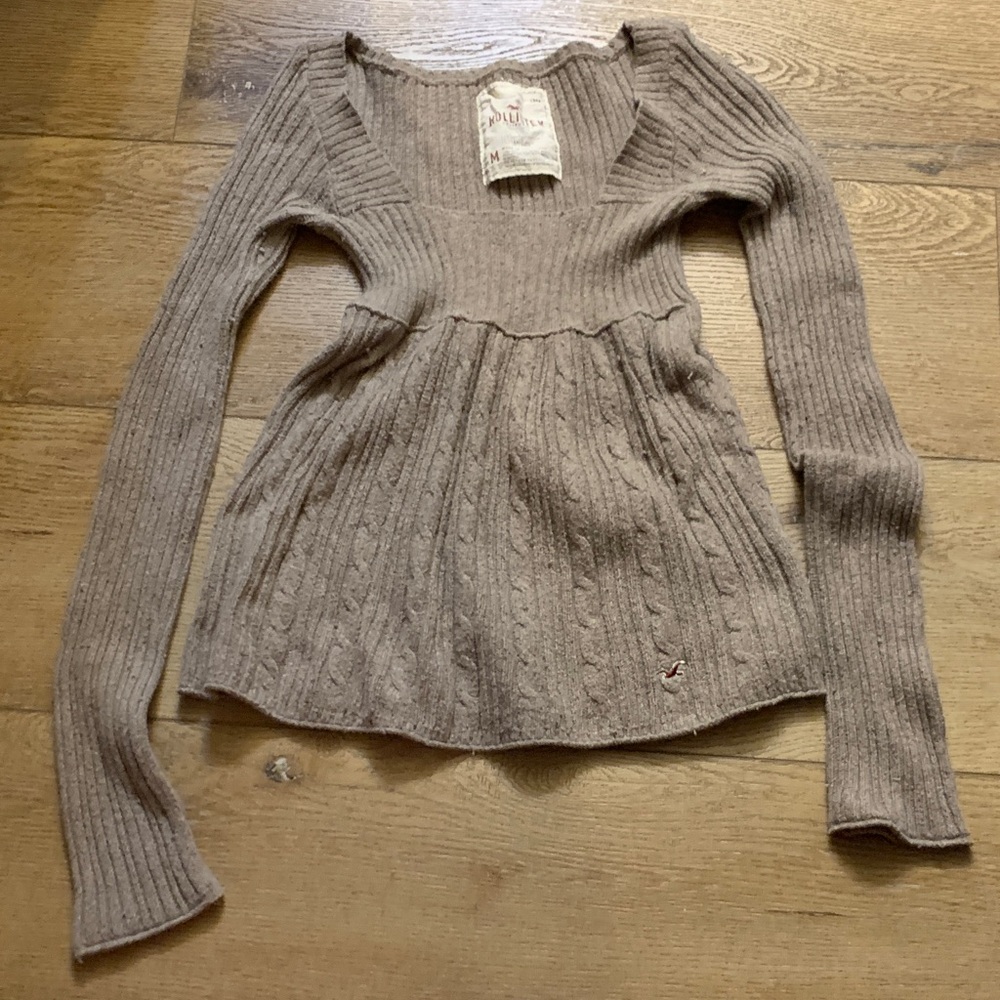 Hollister Taupe V-Neck Women's Sweater